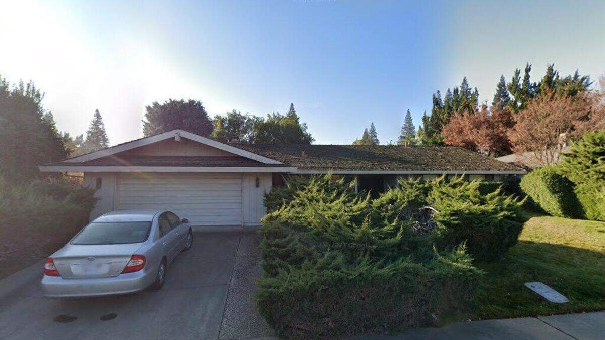 House on first block of Adler Circle