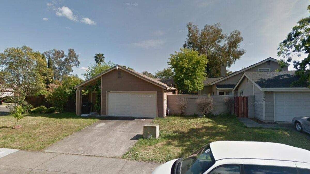 House on 7400 block of Circle Parkway