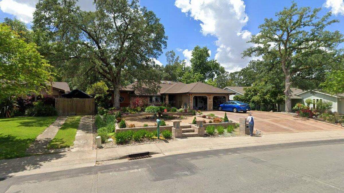 House on 8100 block of Glen Creek Way