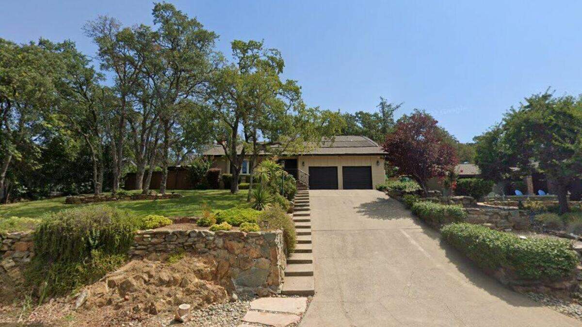 House on 800 block of Stoneman Way