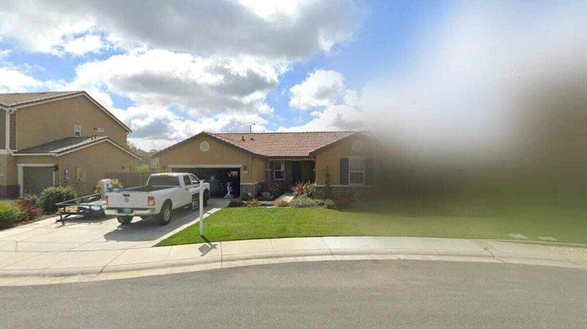 House on 800 block of Taft Way
