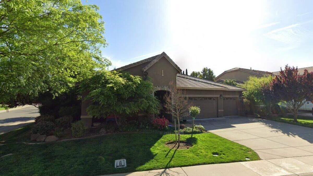 House on 1900 block of Cowbird Court