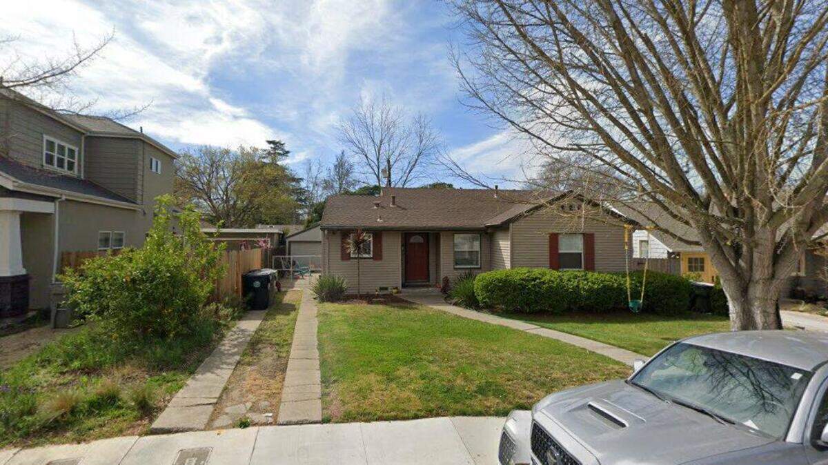 House on 800 block of Fremont Way