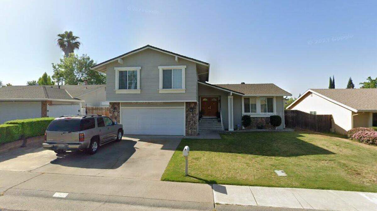 House on 8200 block of Blue Oak Way