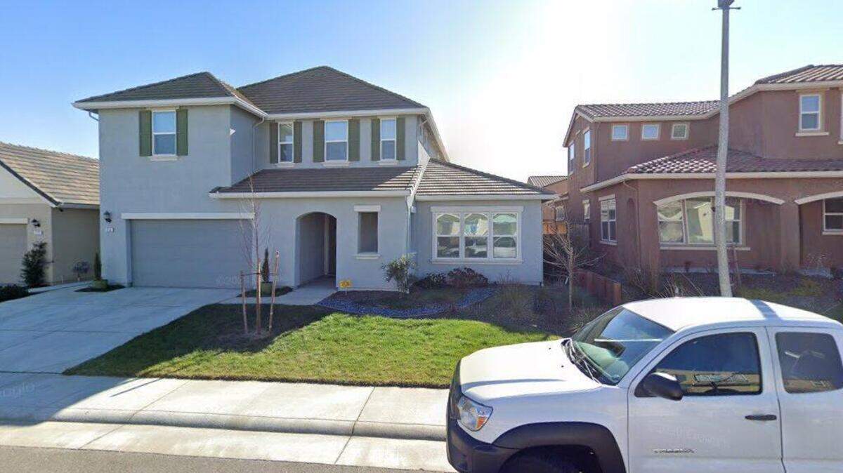 House on 900 block of Station House Lane