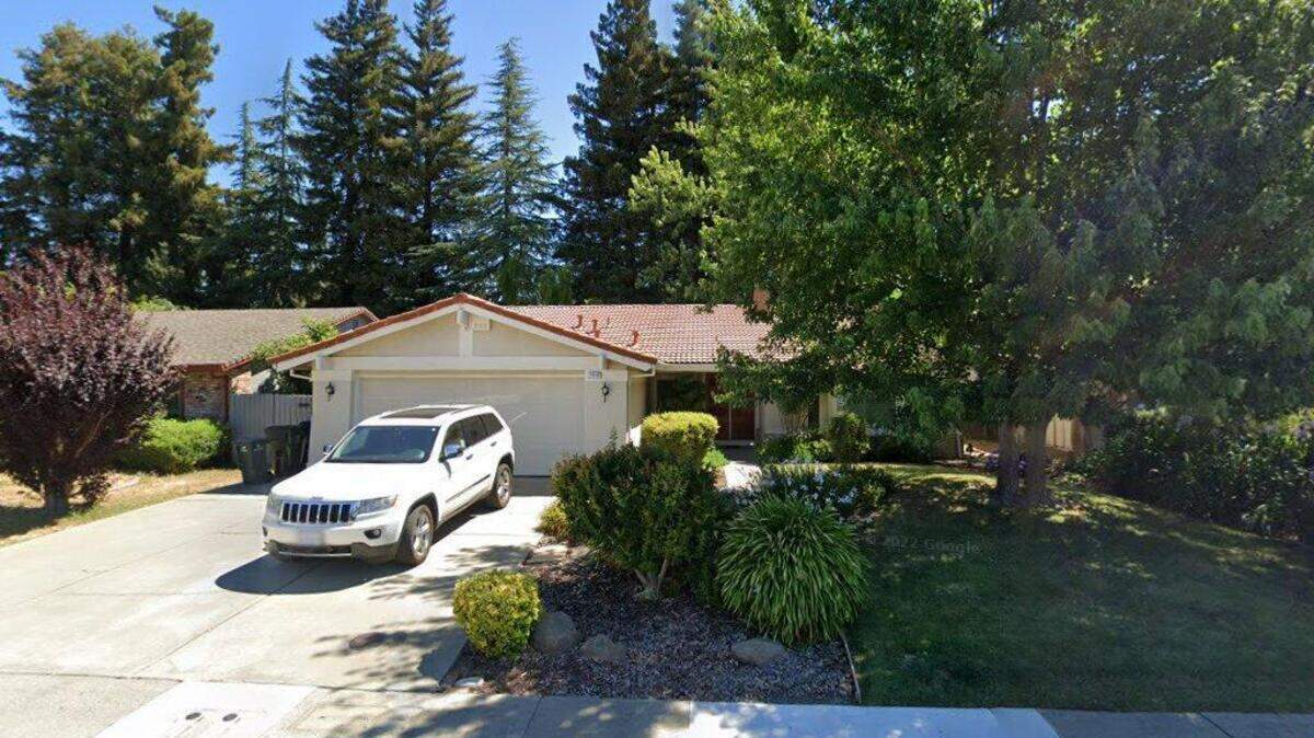 House on 7200 block of Long River Drive