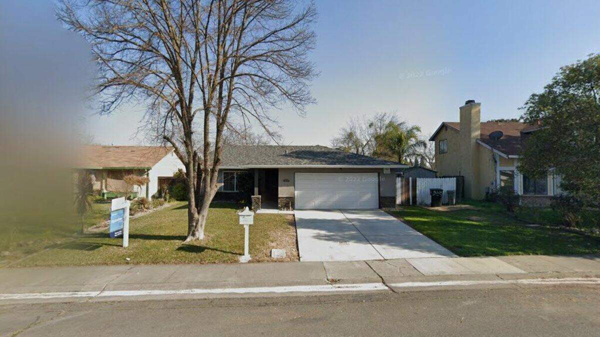 House on 800 block of Turnstone Drive