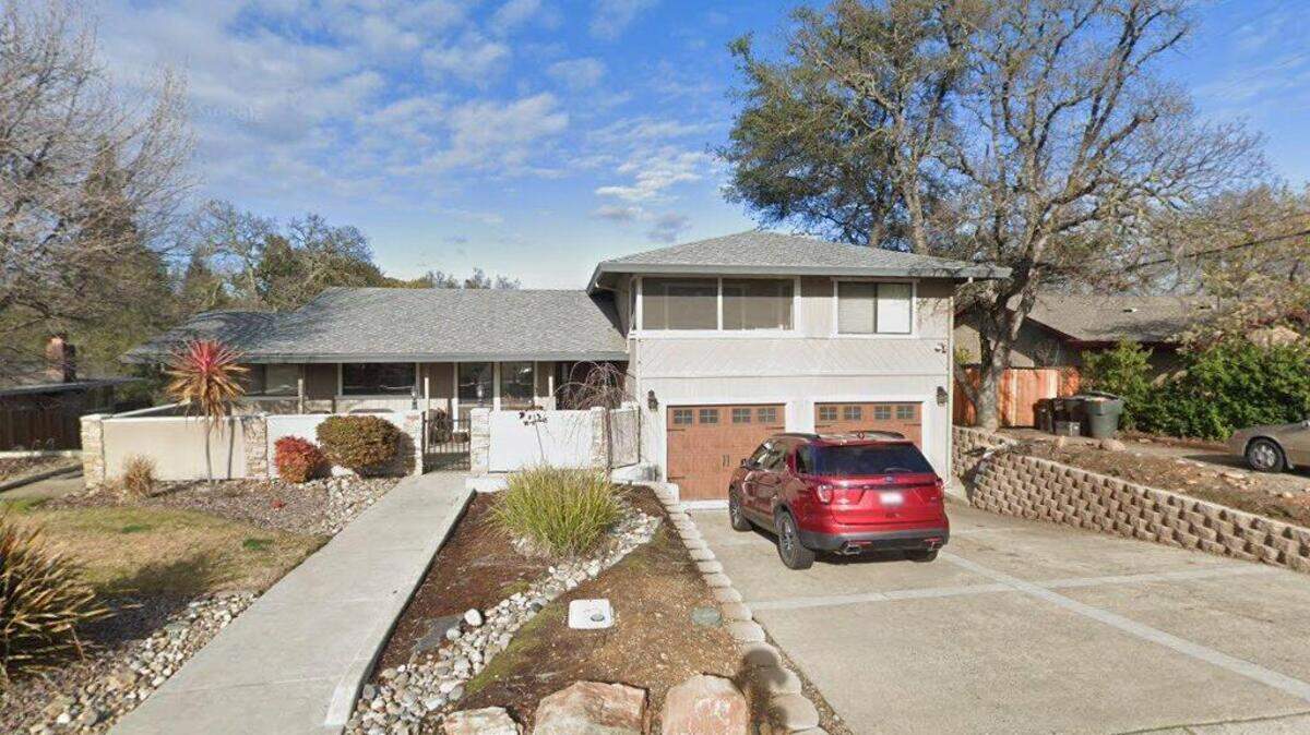 House on 8300 block of Ascolano Avenue