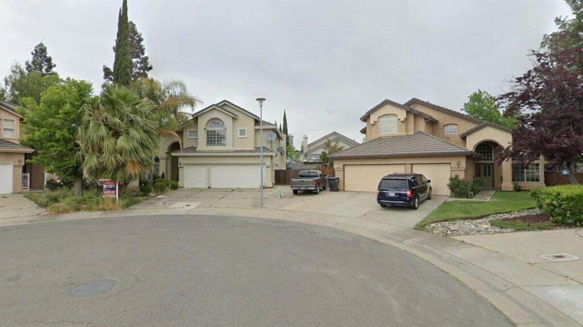 House on first block of Keeling Court