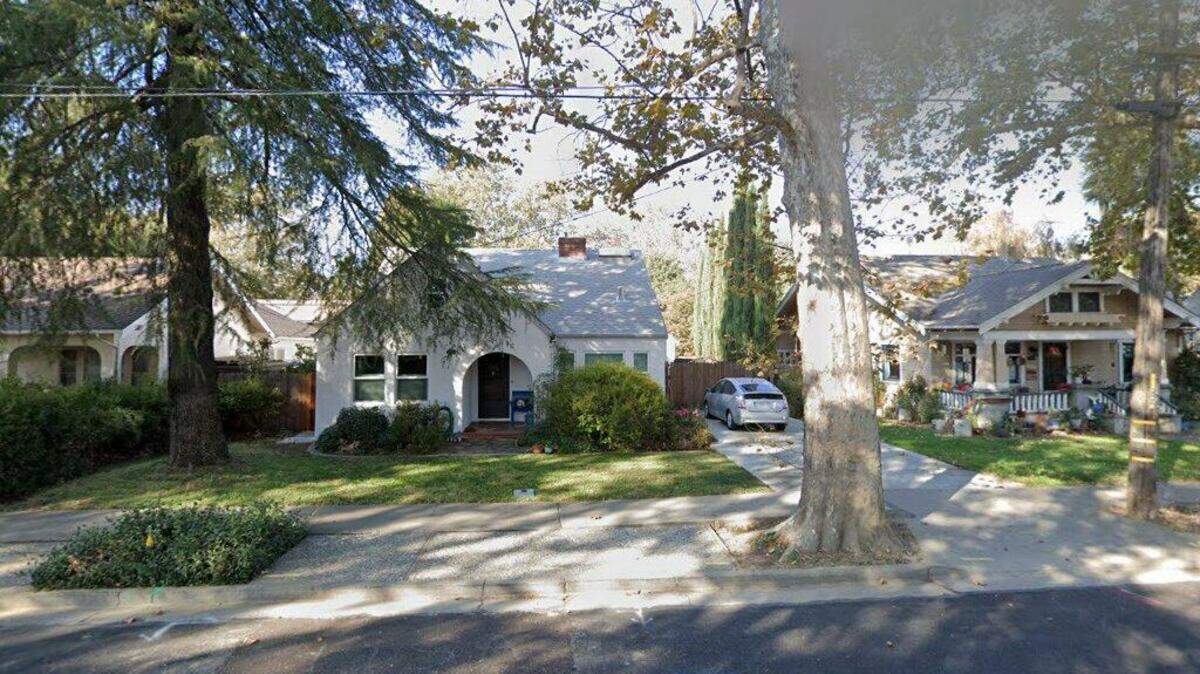 House on 800 block of Fairview Drive