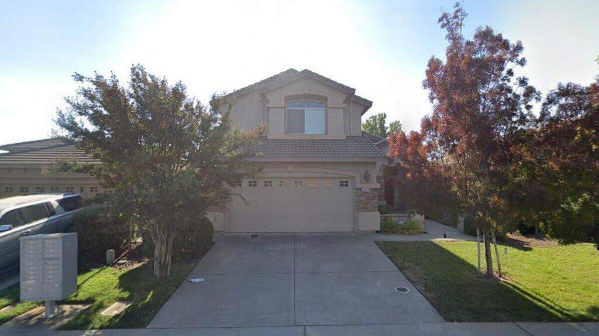 House on 2000 block of Horseshoe Glen Circle