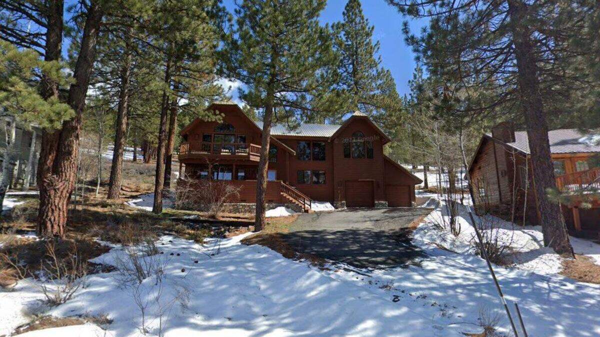 House on 300 block of Skidder Trail