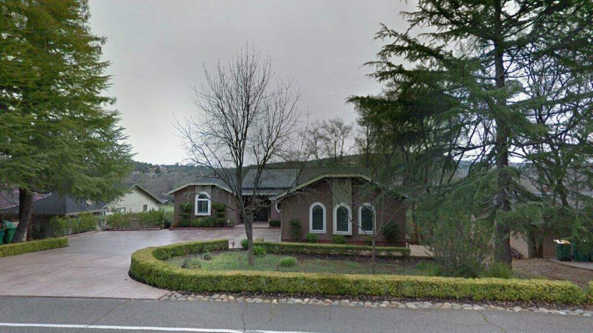 House on 3400 block of Cambridge Road