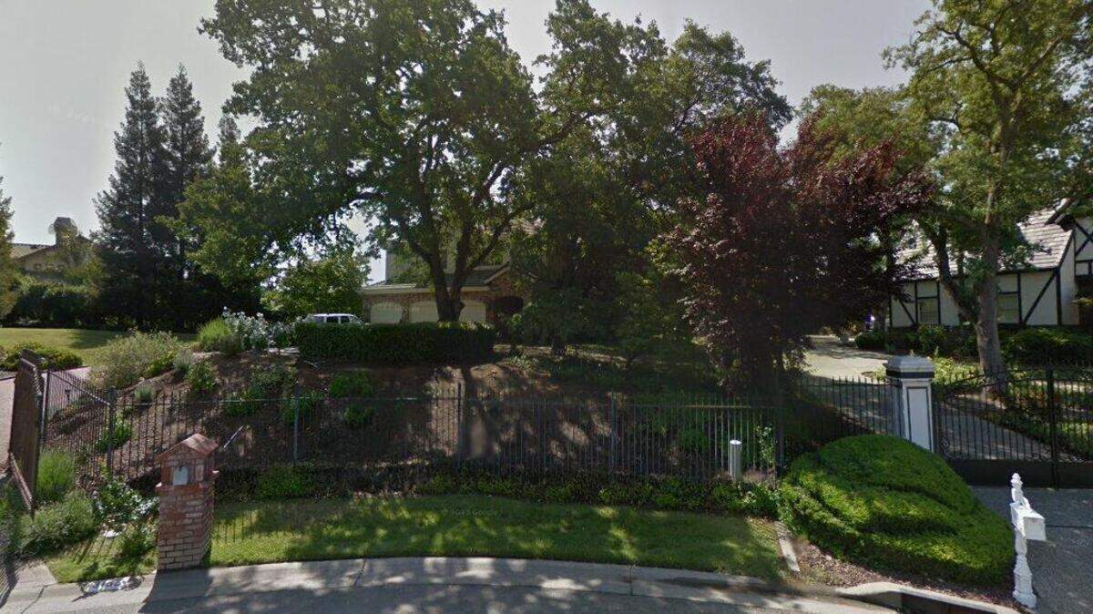 House on 3100 block of Lago Vista Drive