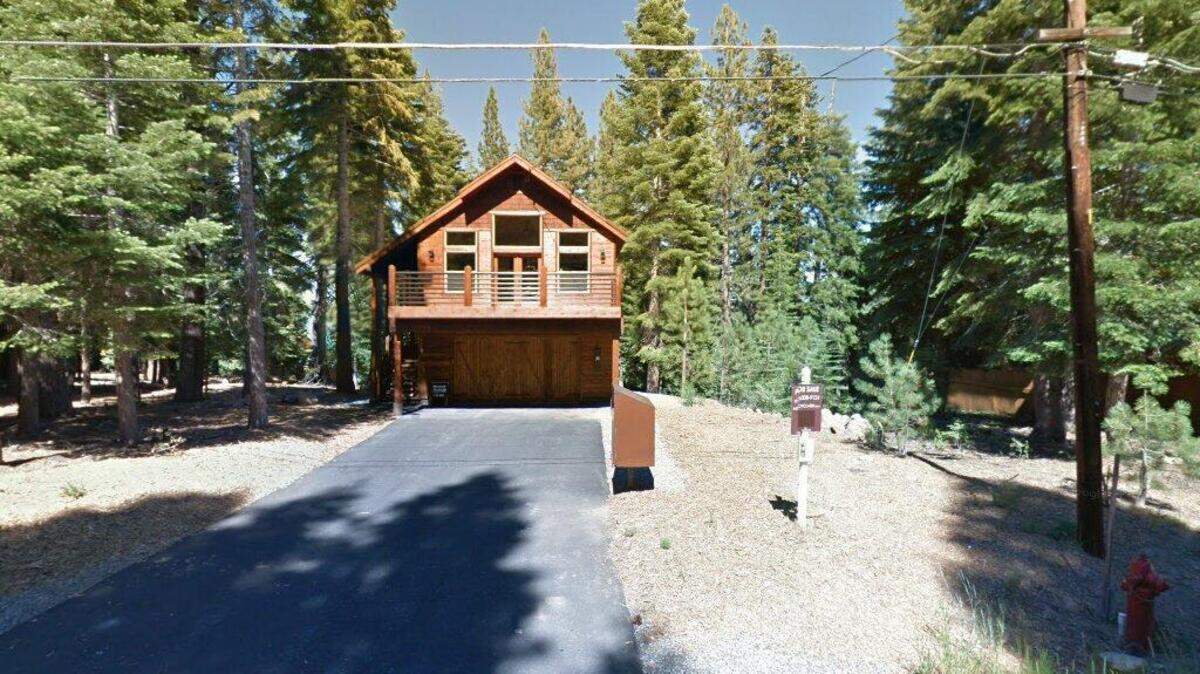 House on 12200 block of Greenleaf Way