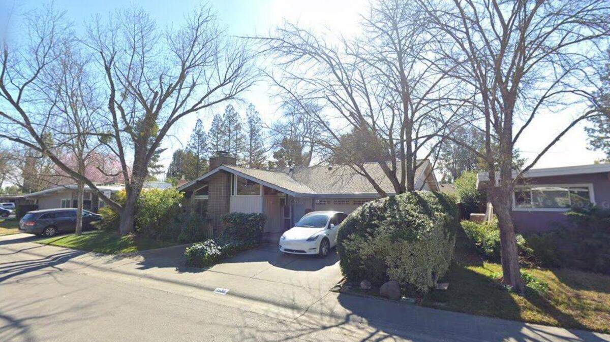 House on 1500 block of Notre Dame Drive