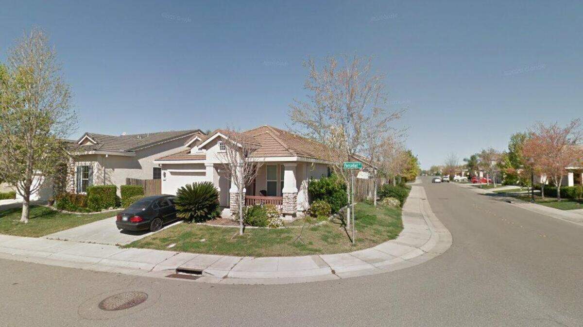 House on 2700 block of Toronja Way