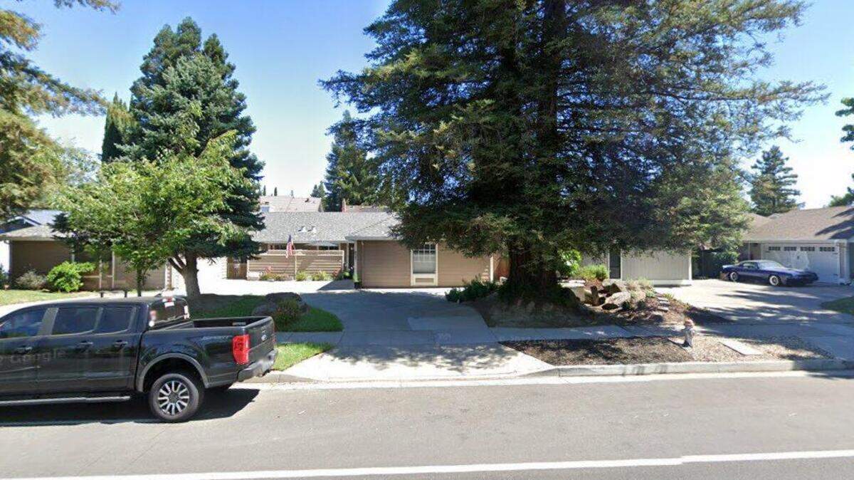 House on 800 block of Florin Road