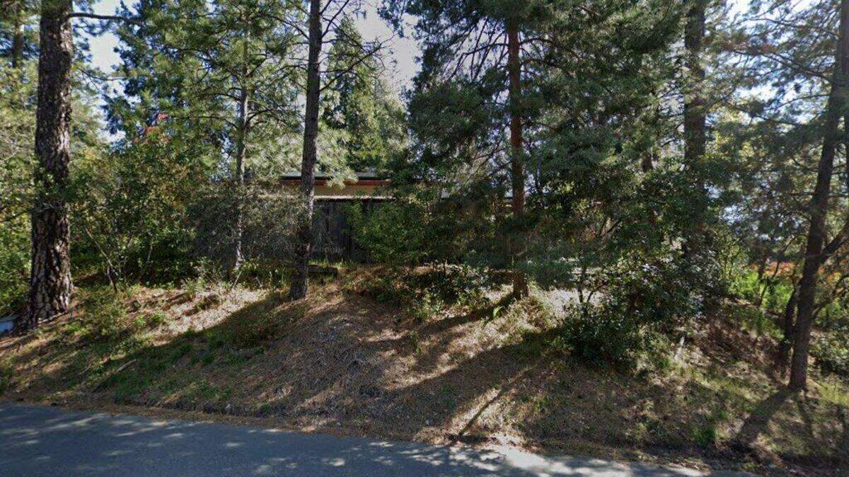 House on 2600 block of Morrene Drive