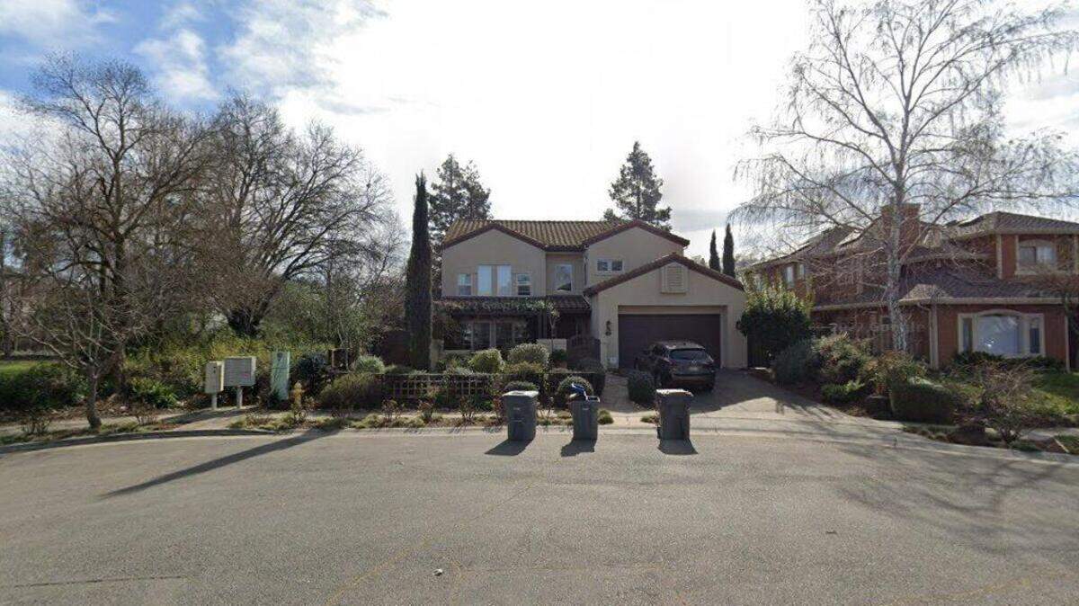 House on 4100 block of Hackberry Place