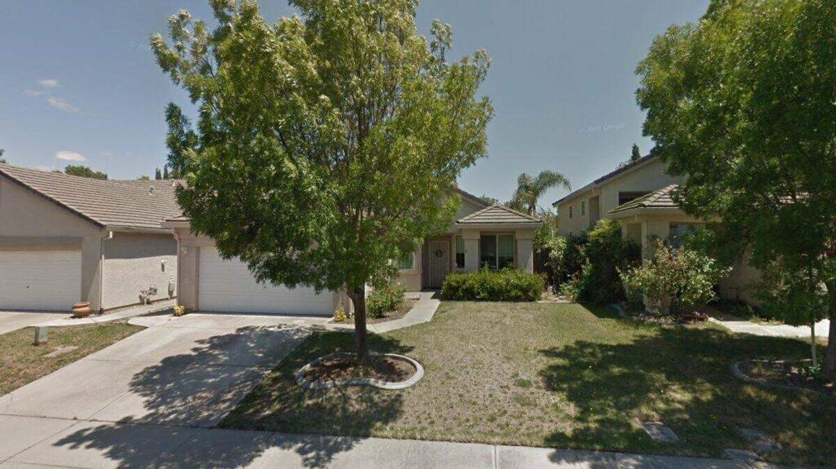 House on 8200 block of Primoak Way