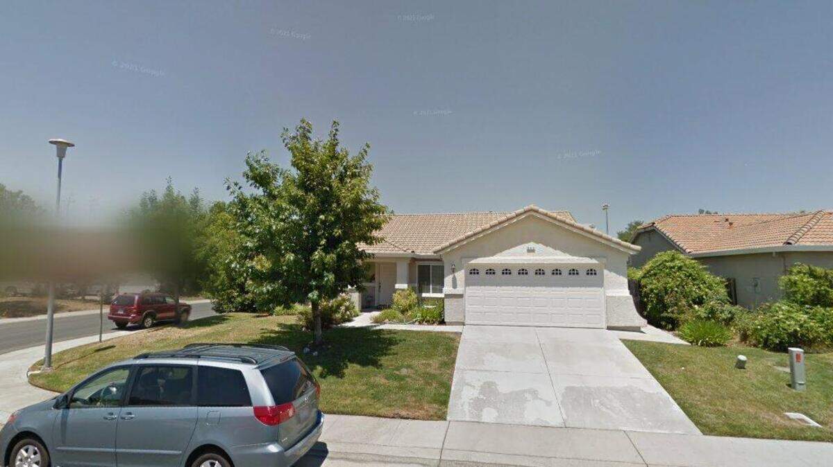 House on 900 block of Francis Court