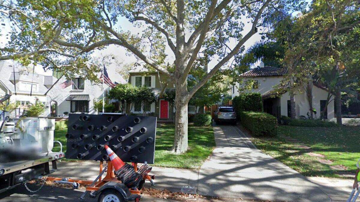 House on 1400 block of 41st Street
