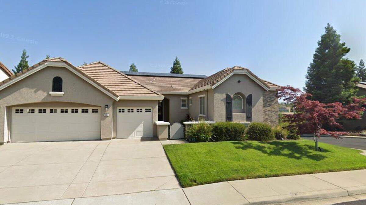 House on 600 block of Oakhurst Terrace