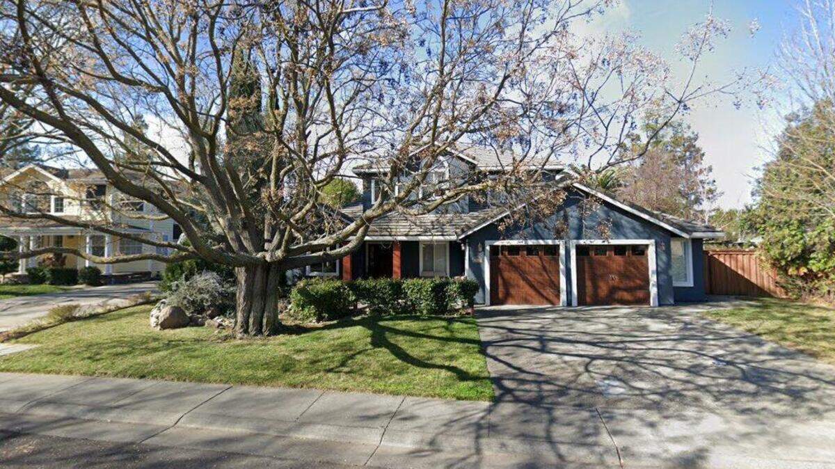 House on 2800 block of Montgomery Avenue
