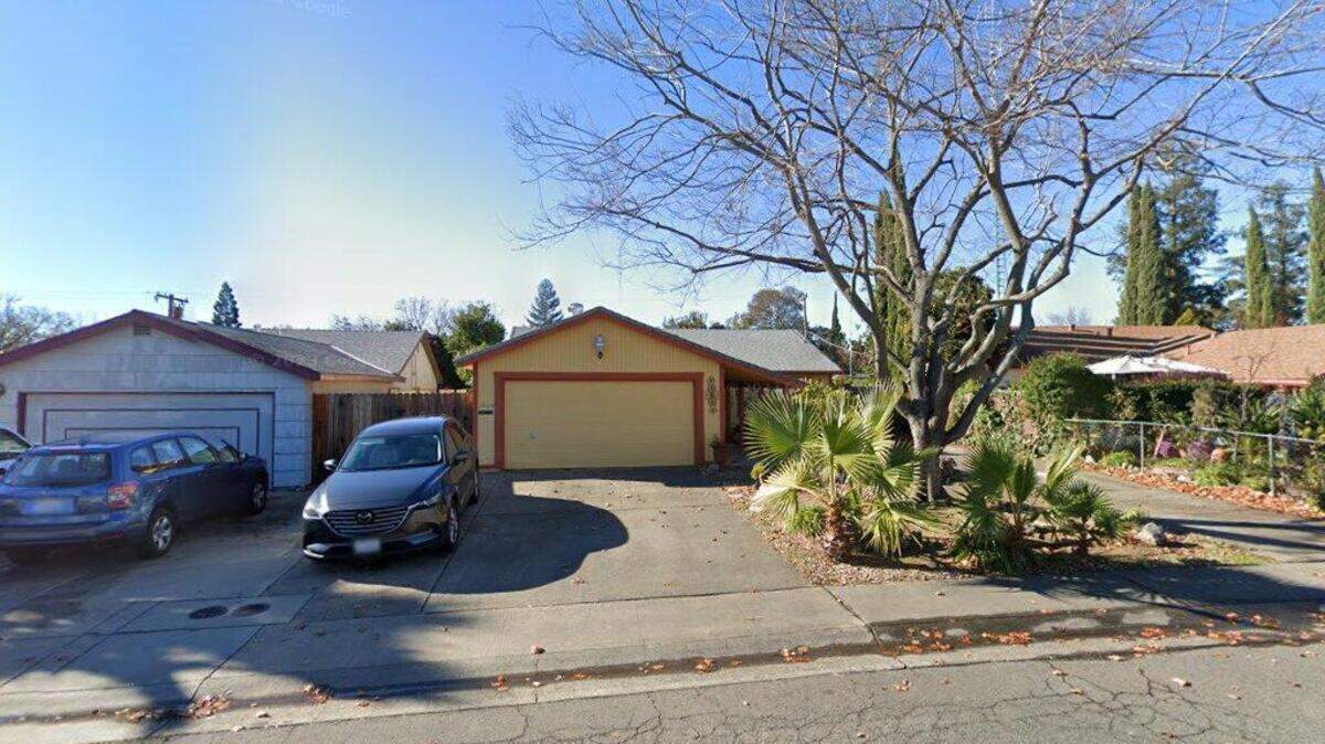 House on 5400 block of Edgerly Way