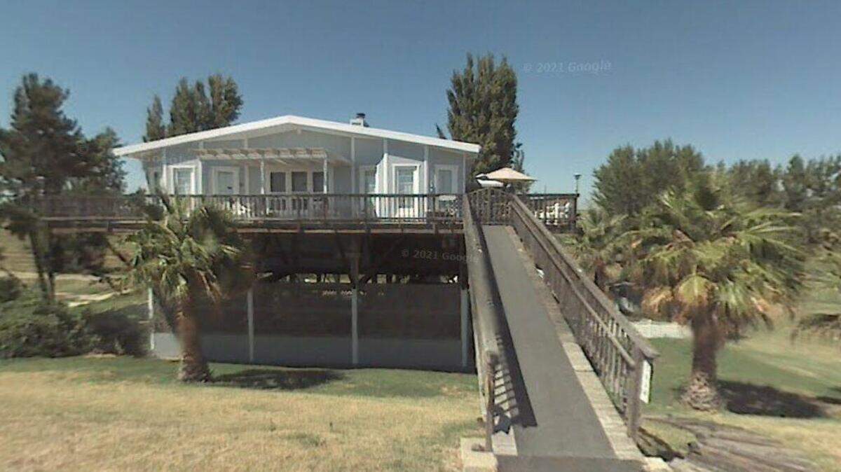 House on 1900 block of Freedom Way