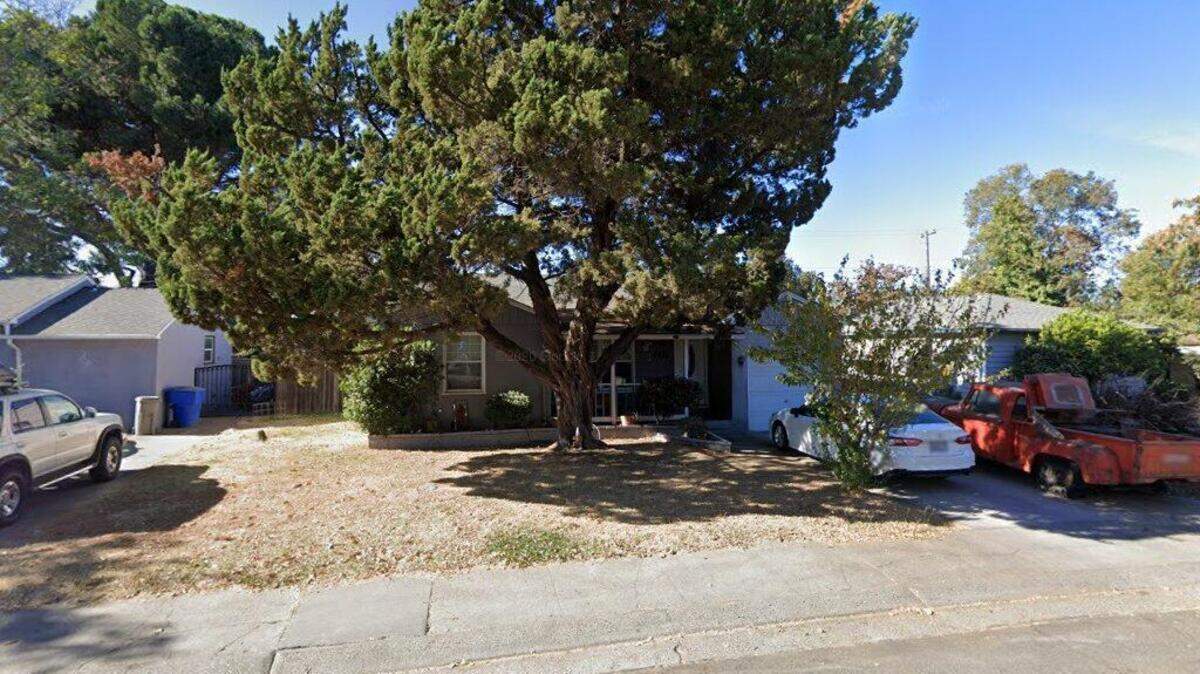 House on 4900 block of 48th Street