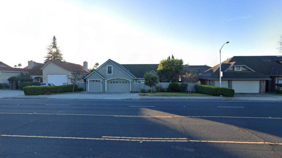 House on 800 block of West Cove Way