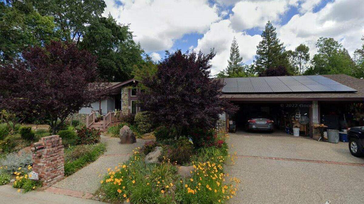 House on 8700 block of Taajanar Court