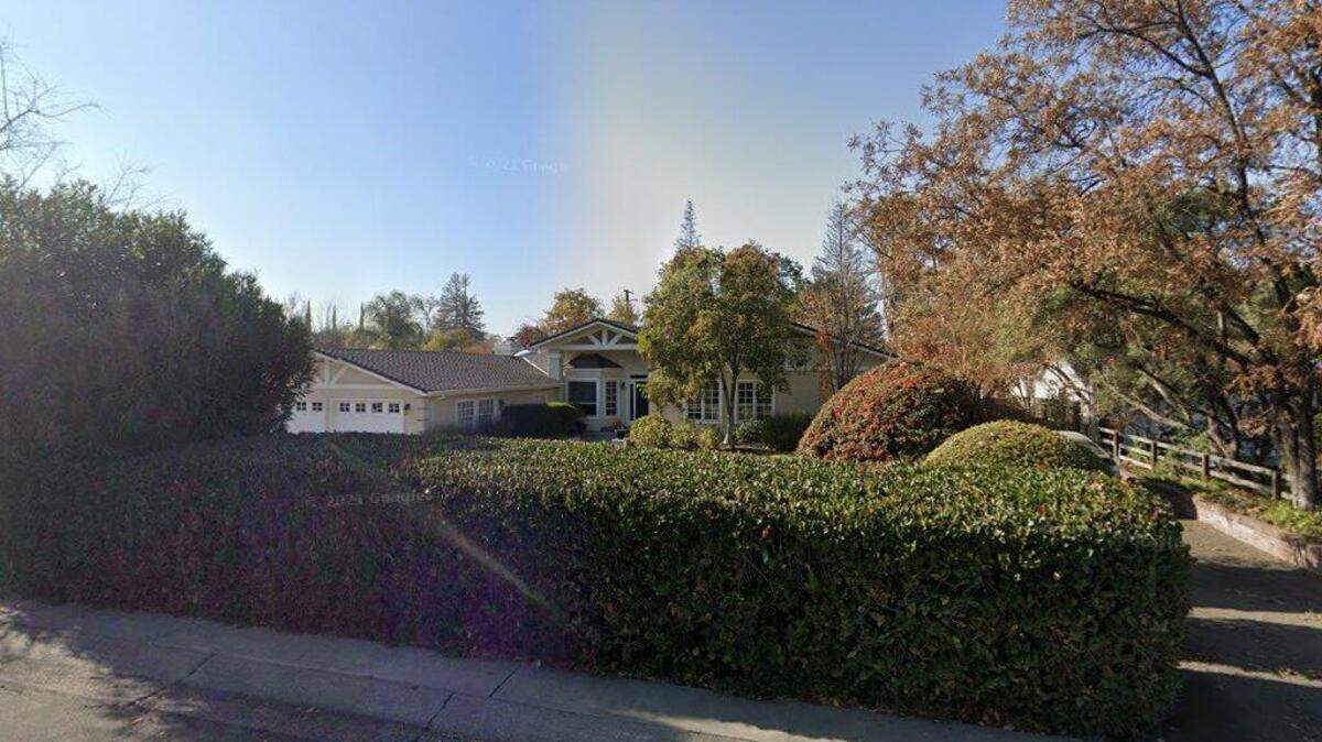 House on 2700 block of Morse Avenue