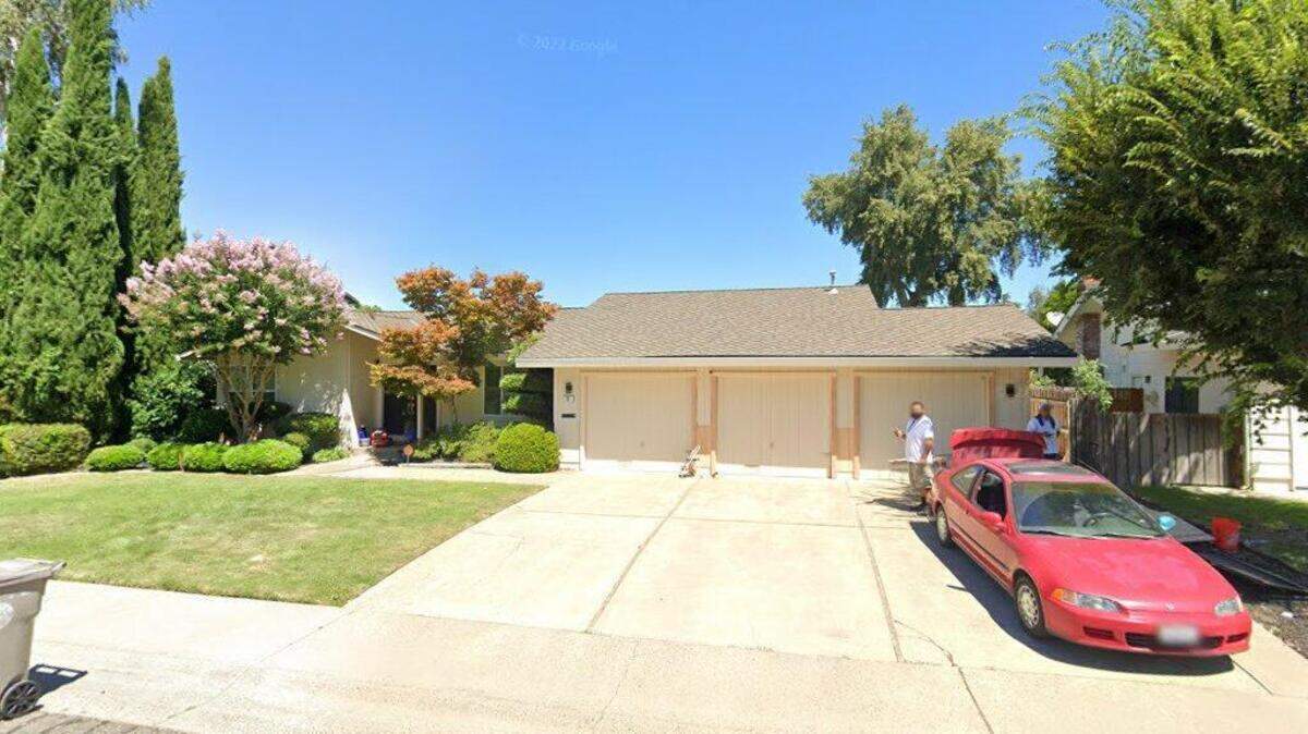 House on first block of Northlite Circle