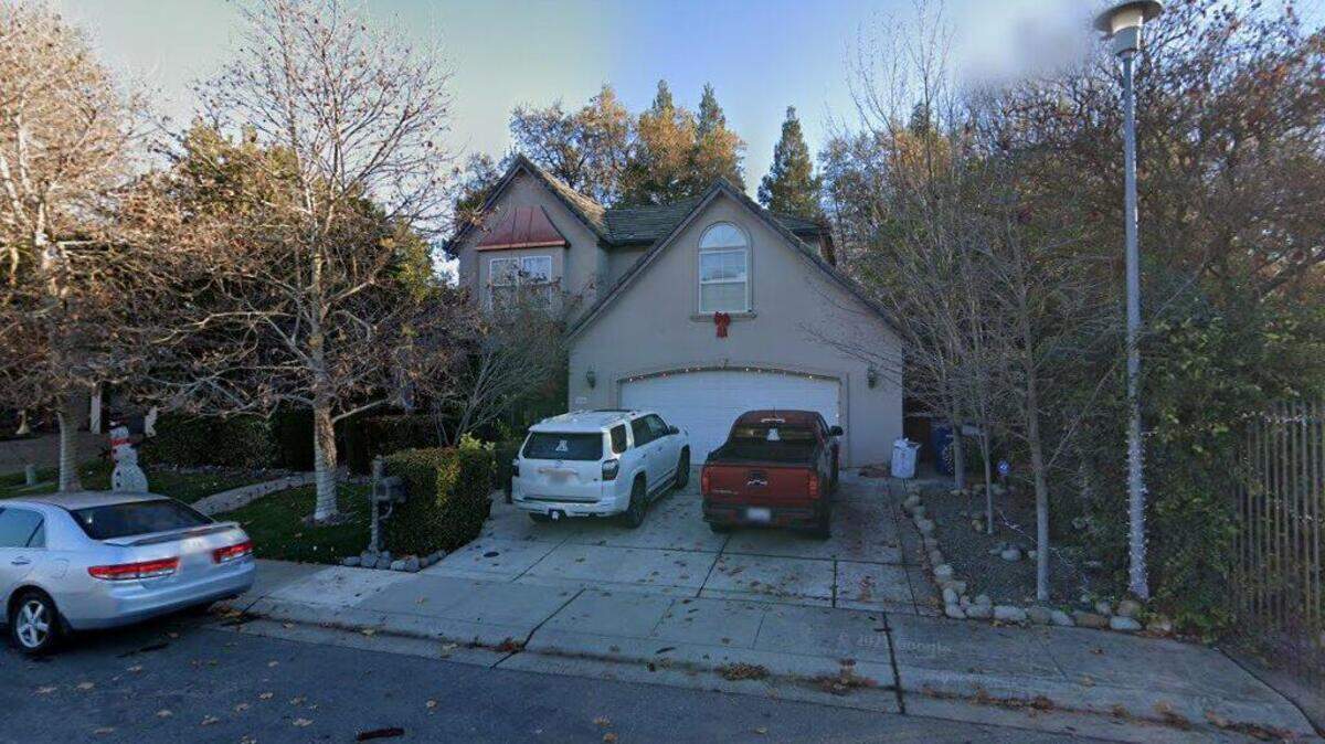 House on 100 block of Fortado Circle