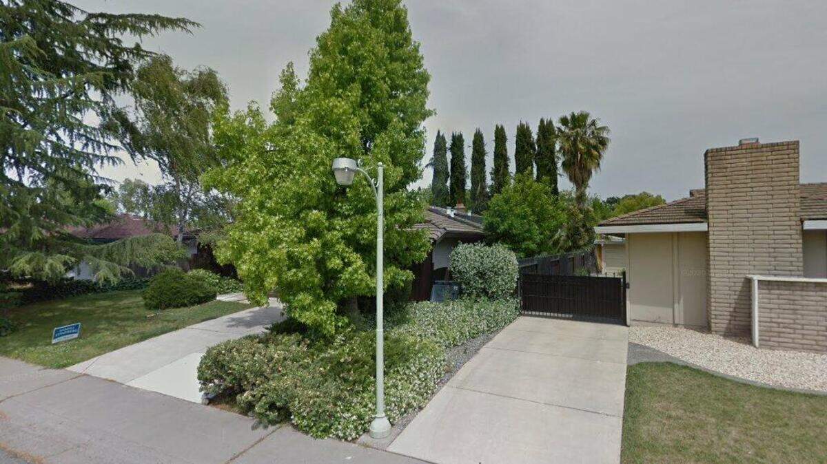 House on 6300 block of Leaf Avenue