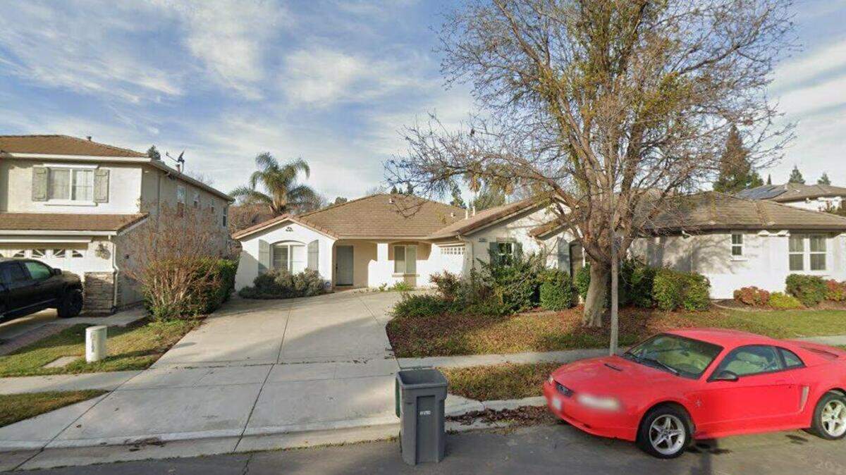 House on 2500 block of Meadowlark Circle