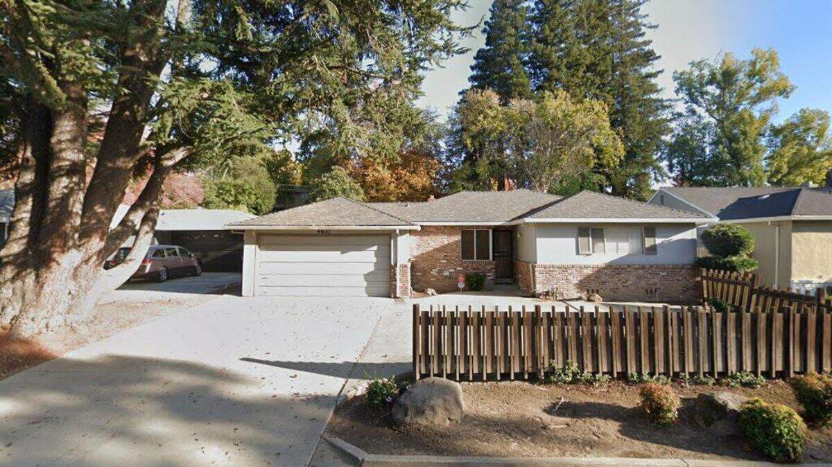 House on 4600 block of Sunset Drive