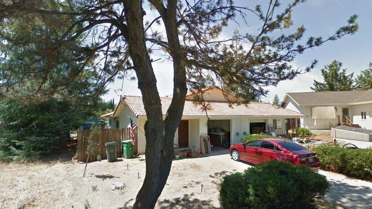 House on 4500 block of Edgewater Drive