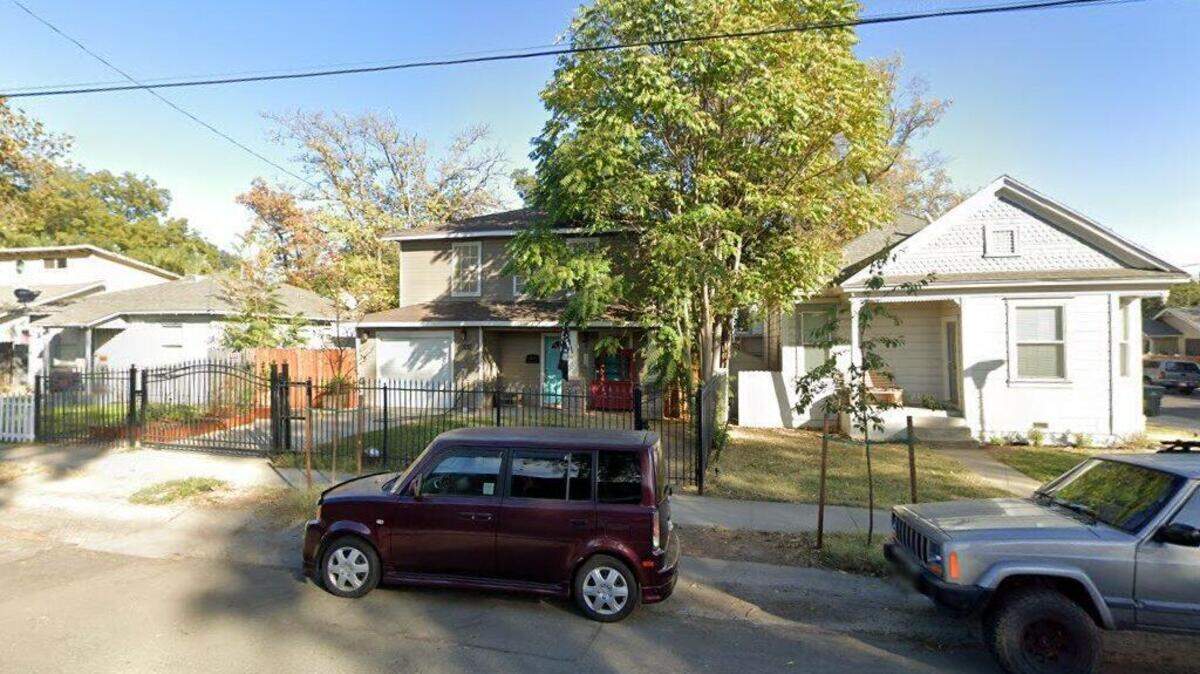 House on 3200 block of 32nd Street