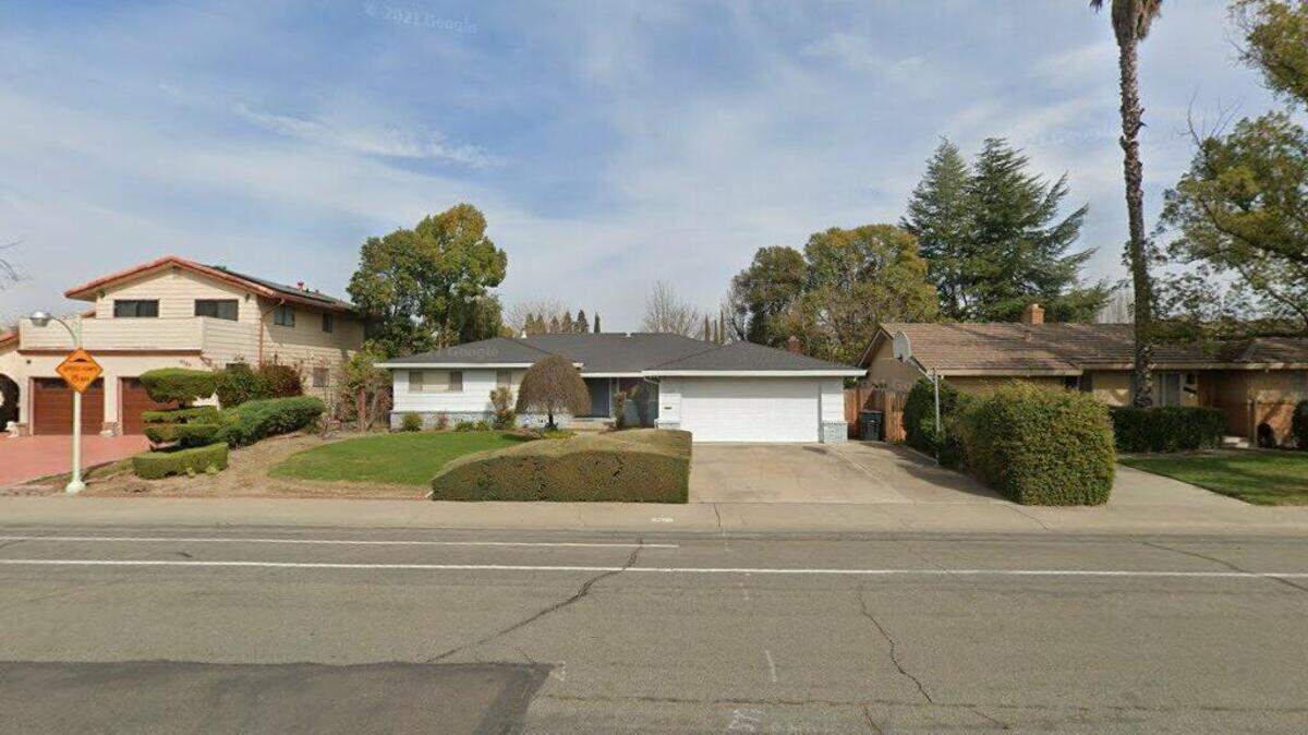 House on 1000 block of East Landing Way