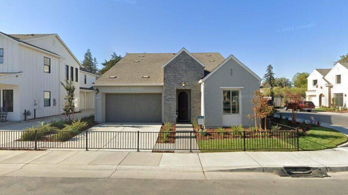 House on 500 block of Old Burns Way