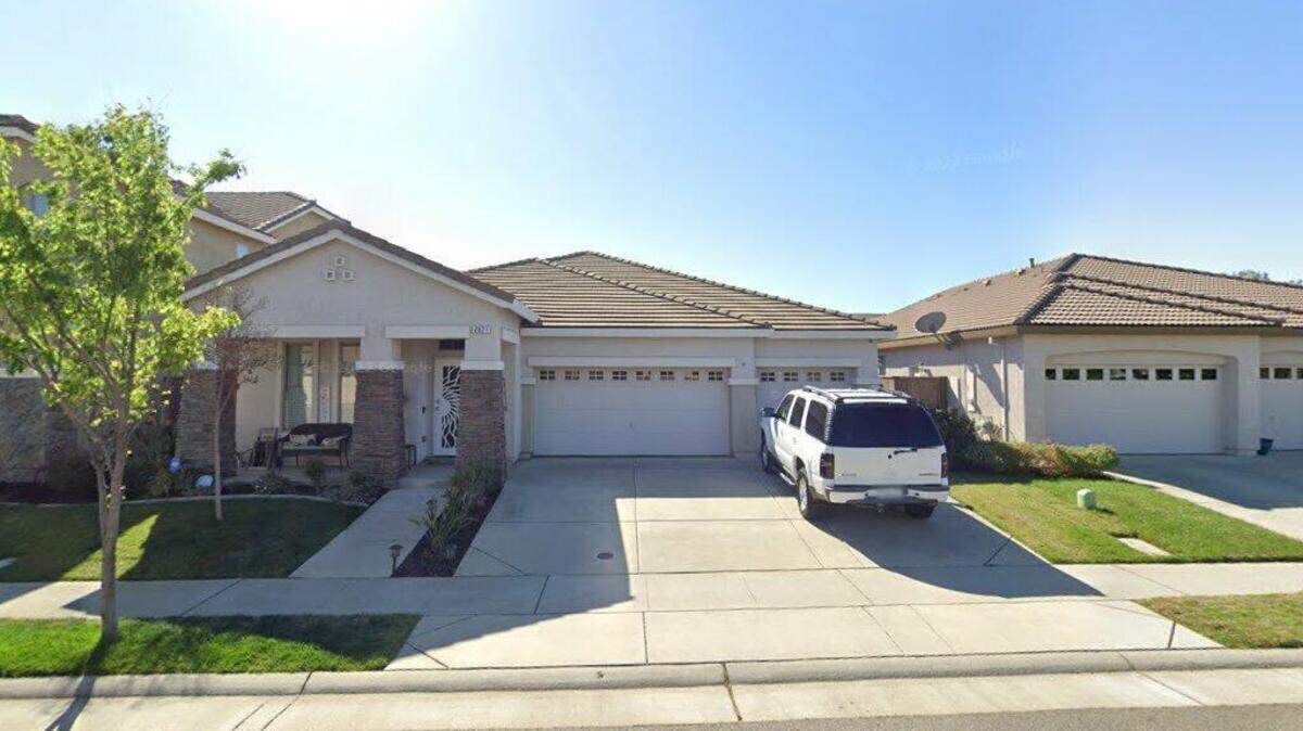 House on 2800 block of Miramar Lane