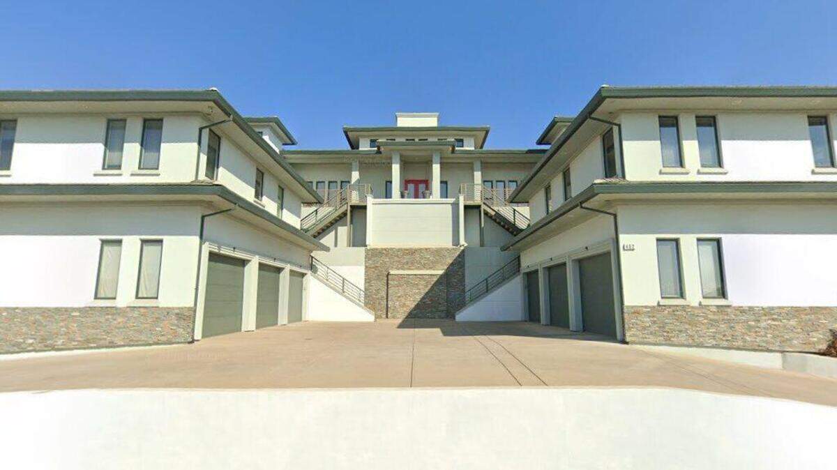 House on 400 block of Serpa Way