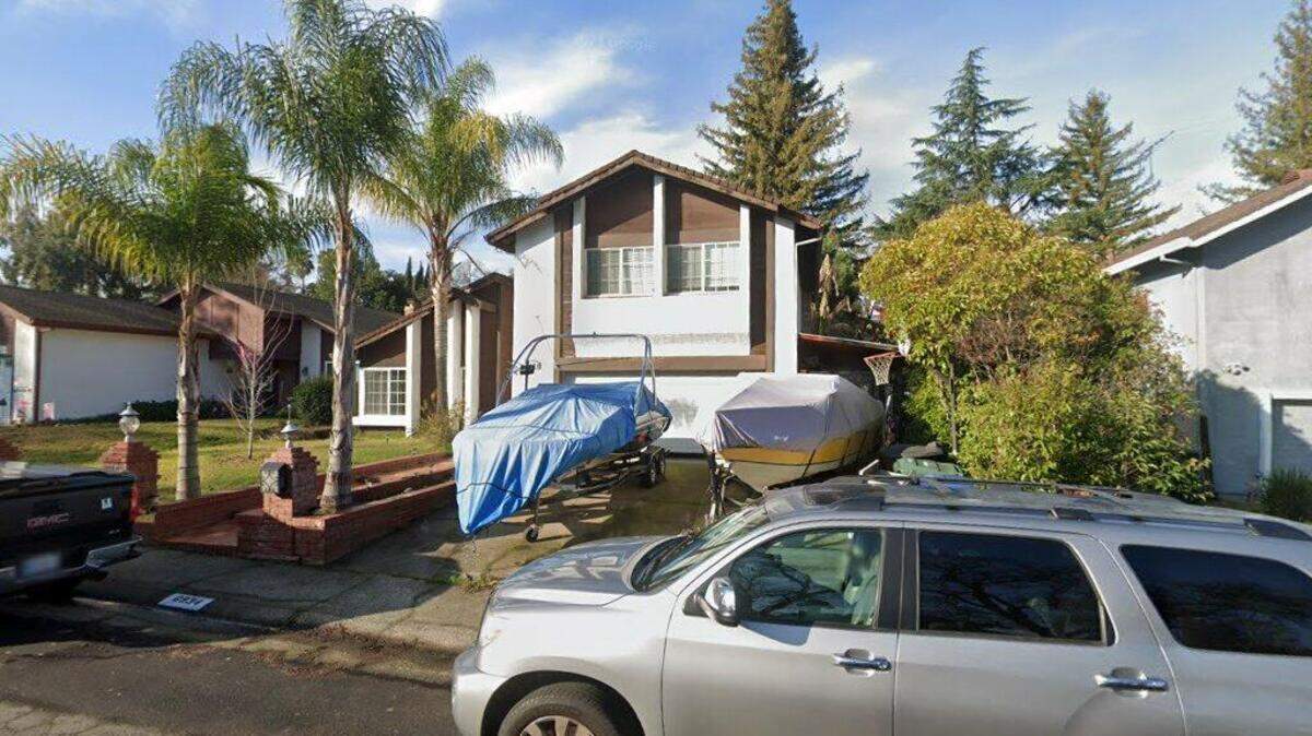 House on 5800 block of Tuckeroo Way