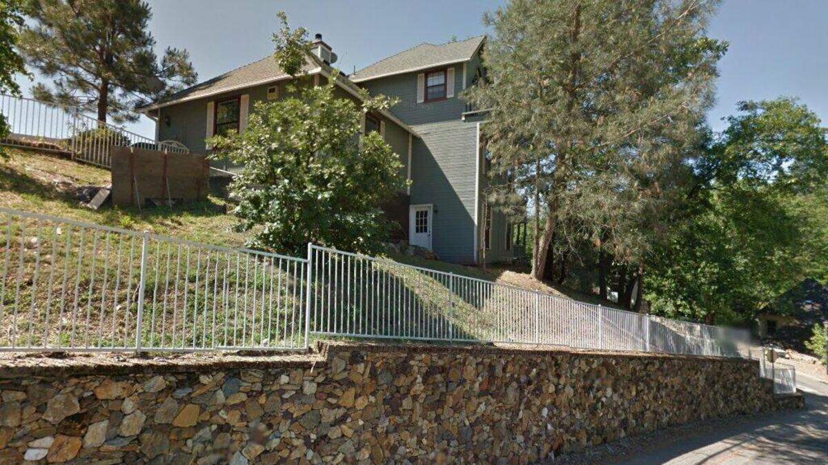 House on 800 block of Hidden Way