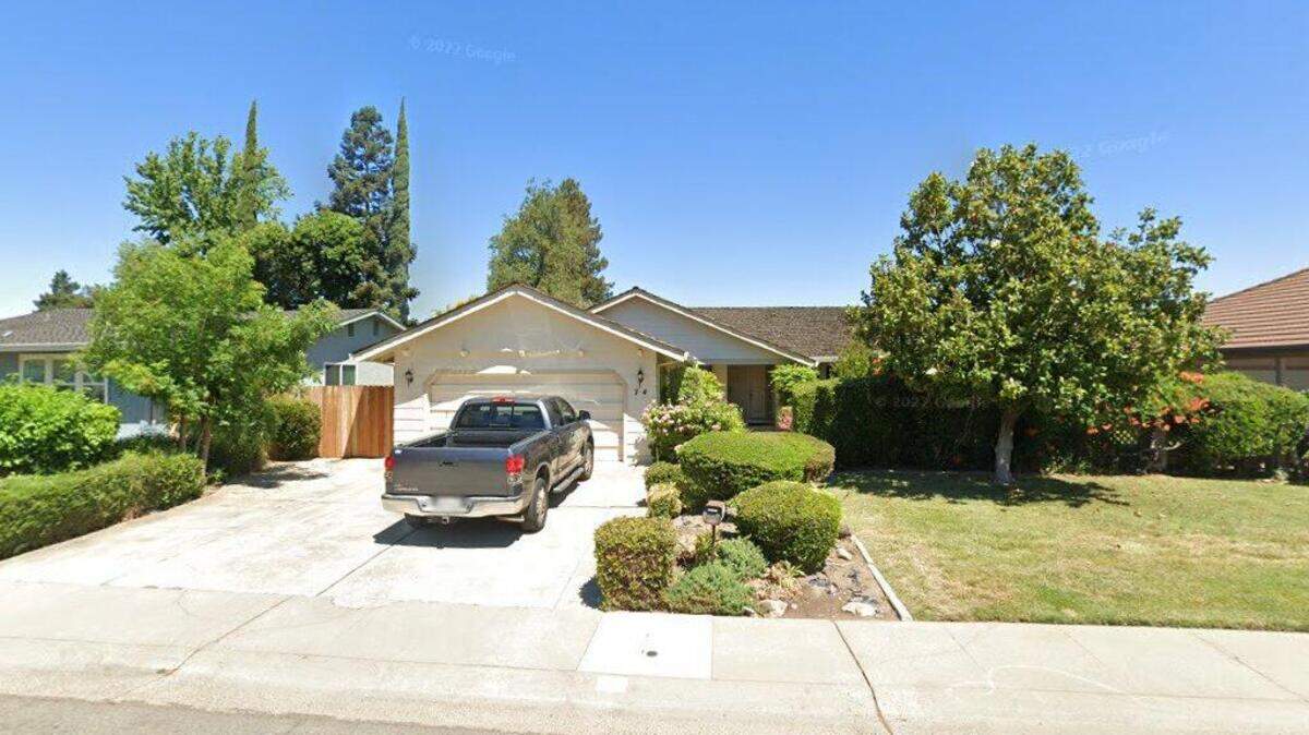 House on first block of Las Positas Circle