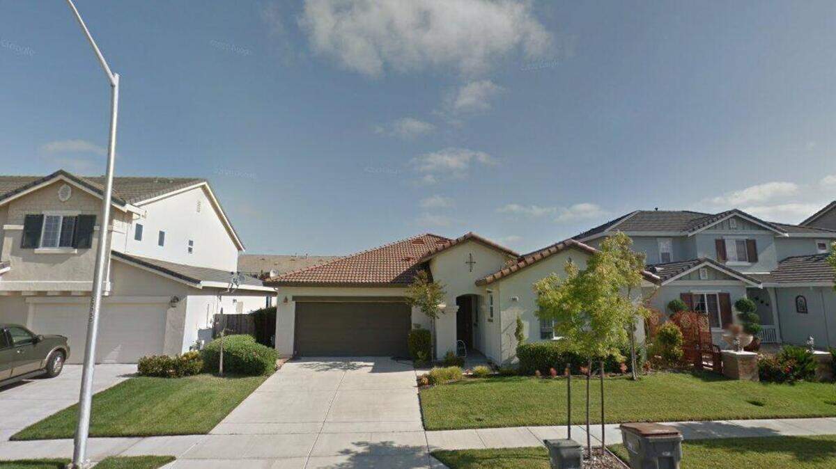 House on 1700 block of Stetson Circle